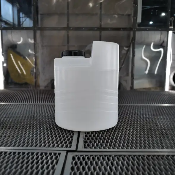 Емкость дозировочная 60л под плотность до 1.88 г/см3 белая