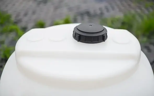 Емкость L 500л OIL белая