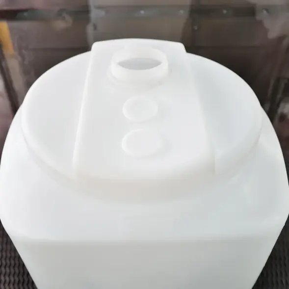 Емкость L 500л OIL белая