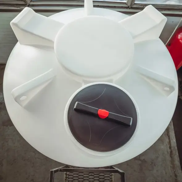 Емкость ЦКТ 5000 л с патрубком 160мм белая в обрешетке