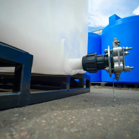 Емкость KR 4000л под плотность до 1.2 г/см3 белая в обрешетке (полный слив)