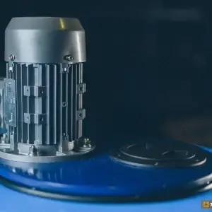 Емкость T 2000 синий с турбинной мешалкой