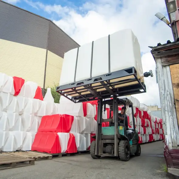 Емкость KR 4000л под плотность до 1.5 г/см3 белая в обрешетке (полный слив)