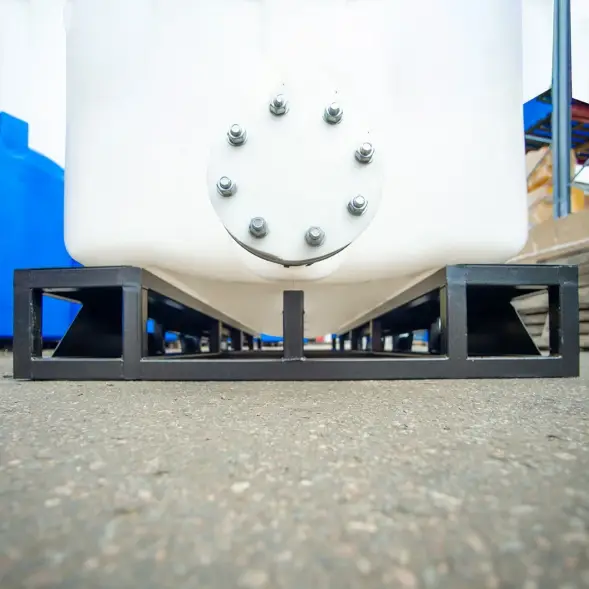 Емкость KR 4000л под плотность до 1.5 г/см3 белая в обрешетке (полный слив)