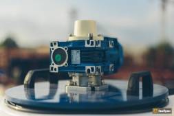 Емкость ФМ 1000 л в обрешетке с лопастной мешалкой