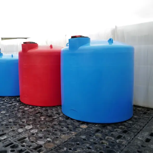 Емкость TRN 6000л с откидной крышкой синяя