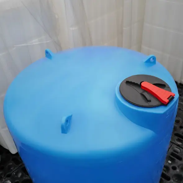 Емкость TRN 6000л с откидной крышкой синяя